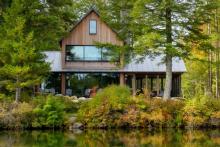 Ledge camp in Lake Sunapee Region, modern regional vernacular camp