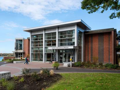 Merit Award: Bush Center & Ketchum Library, Univiersity of New England