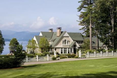 Lakeside Residence